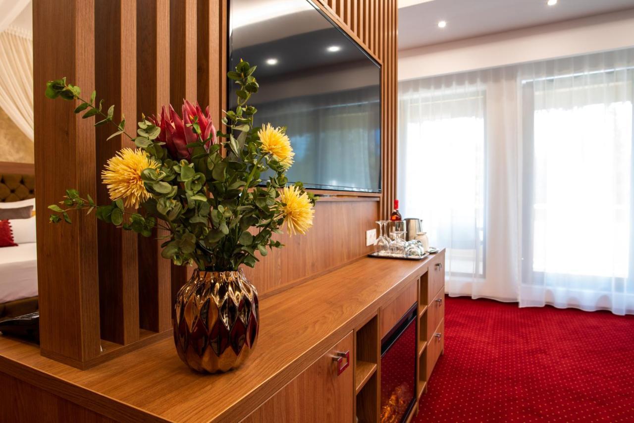 Vila Simonte Poiana Brasov Hotell Eksteriør bilde
